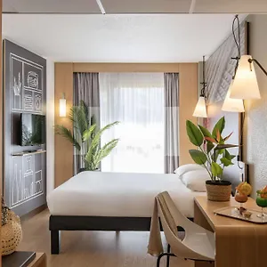 *** Hotel Ibis La Bocca France